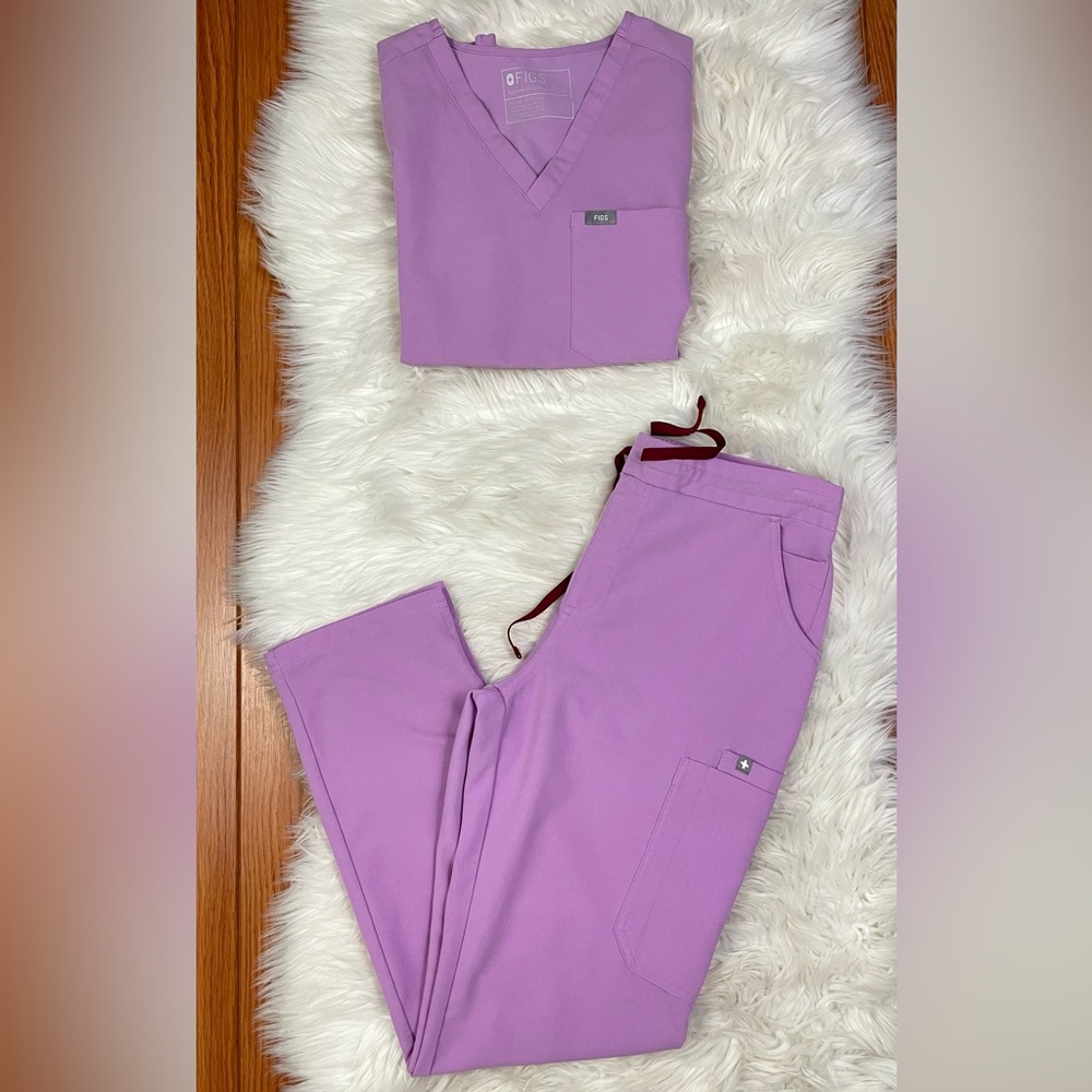 Figs Scrubs Set Lilac Dawn Catarina Top (XS) & Yola Skinny Scrub Pants (M)